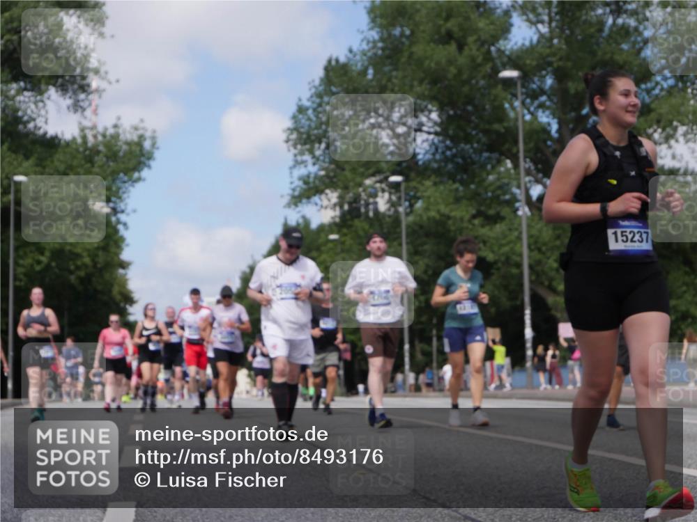 29.06.2025 - hella hamburg halbmarathon Luisa Fischer http://msf.ph/oto/8493176 29.06.2025 11:33:40 Kennedybrücke 15237, 2050, 2968, 4760, 6011, 6013, 8990 meine-sportfotos.de