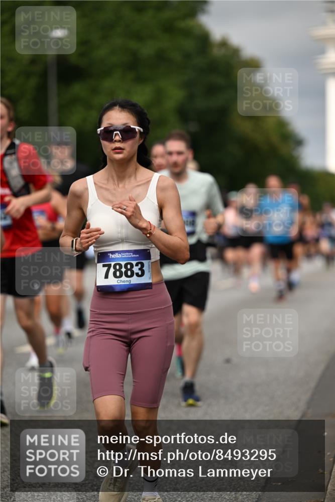 29.06.2025 - hella hamburg halbmarathon Dr. Thomas Lammeyer http://msf.ph/oto/8493295 29.06.2025 10:22:26 Kennedybrücke 1067, 1268, 1298, 1477, 1820, 1982, 2087, 2305, 2634, 2821, 3125, 3482, 4194, 4738, 5290, 5909, 6332, 7160, 7413, 7649, 7838, 7882, 7883, 8248, 8341, 9222, 9539, 9586, 9717, 9734, 9834, 9844, 10174, 10332, 10659, 10831, 10908, 10946, 11352 meine-sportfotos.de