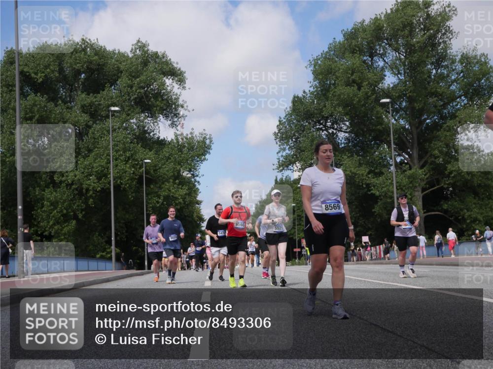 29.06.2025 - hella hamburg halbmarathon Luisa Fischer http://msf.ph/oto/8493306 29.06.2025 11:33:54 Kennedybrücke 560, 5470, 9024, 5521, 8569, 5353, 5470, 5471, 5521, 5784, 6146, 6560, 6609, 6610, 8569, 9024 meine-sportfotos.de