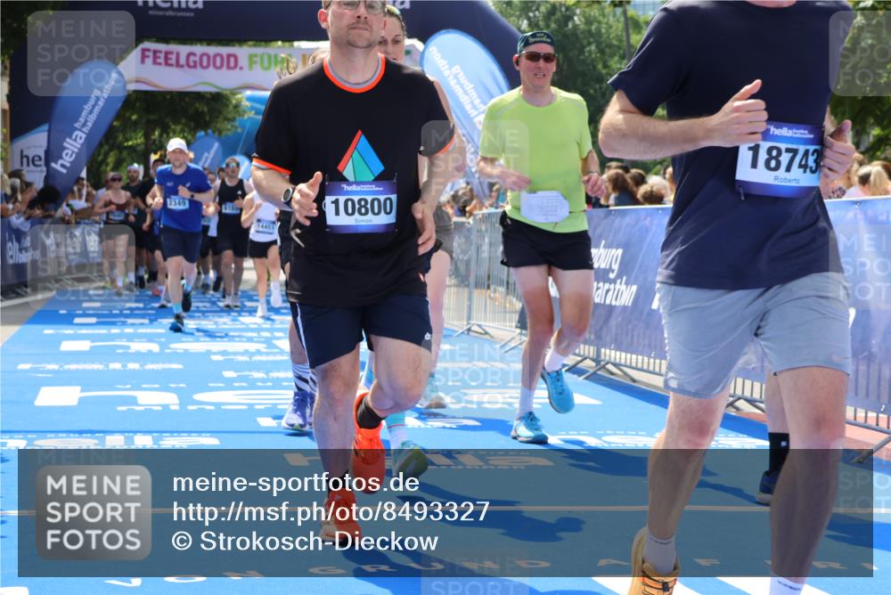 29.06.2025 - hella hamburg halbmarathon Strokosch-Dieckow http://msf.ph/oto/8493327 29.06.2025 11:31:27 Ziel 1237, 1799, 2349, 2672, 3848, 5223, 6103, 6228, 8149, 9478, 9750, 10248, 10800, 11139, 11415, 12136, 13316, 13464, 13747, 14451, 15044, 16143, 17317, 17932, 18743, 18941 meine-sportfotos.de