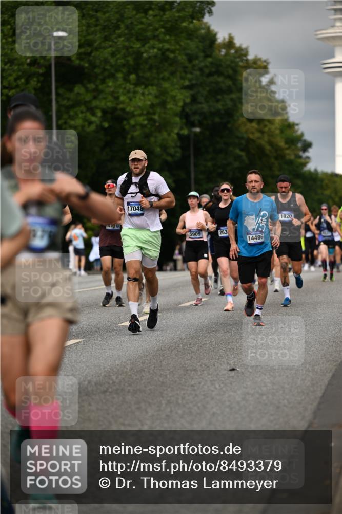 29.06.2025 - hella hamburg halbmarathon Dr. Thomas Lammeyer http://msf.ph/oto/8493379 29.06.2025 10:22:28 Kennedybrücke 1067, 1234, 1268, 1298, 1477, 1820, 2087, 2305, 2335, 2634, 2821, 3125, 3482, 4123, 4194, 4738, 5290, 5909, 6332, 7160, 7413, 7445, 7649, 7838, 7882, 7883, 8067, 8248, 8341, 9222, 9586, 9717, 9734, 9834, 9844, 10174, 10659, 10908, 10946, 11352 meine-sportfotos.de