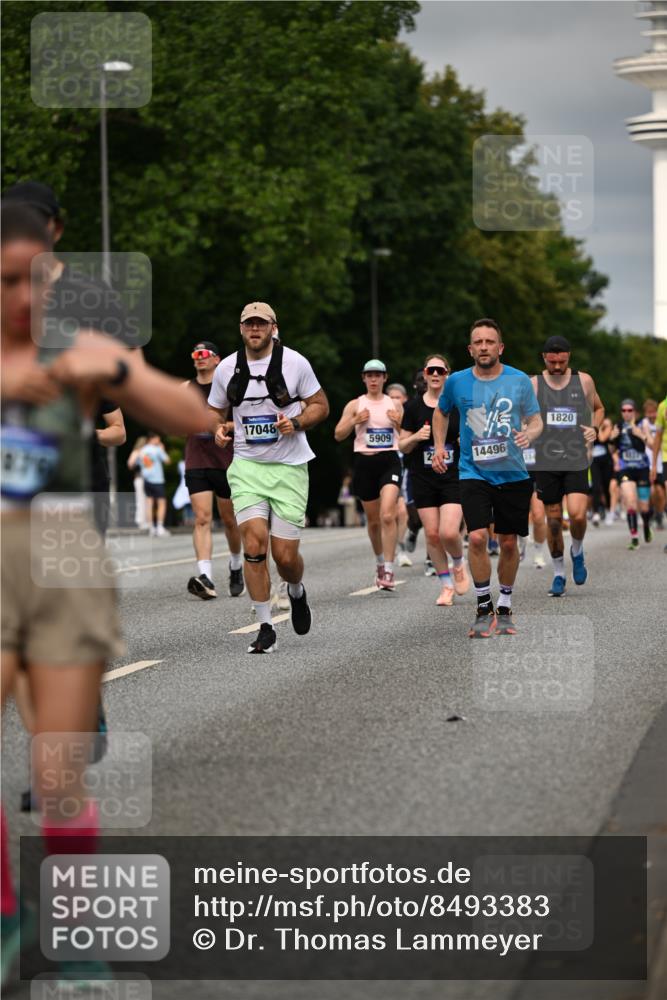 29.06.2025 - hella hamburg halbmarathon Dr. Thomas Lammeyer http://msf.ph/oto/8493383 29.06.2025 10:22:28 Kennedybrücke 1067, 1234, 1268, 1298, 1477, 1820, 2087, 2305, 2335, 2634, 2821, 3125, 3482, 4123, 4194, 4738, 5290, 5909, 6332, 7160, 7413, 7445, 7649, 7838, 7882, 7883, 8067, 8248, 8341, 9222, 9586, 9717, 9734, 9834, 9844, 10174, 10659, 10908, 10946, 11352 meine-sportfotos.de