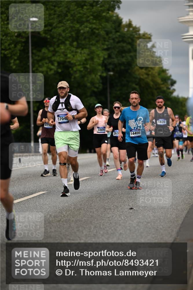 29.06.2025 - hella hamburg halbmarathon Dr. Thomas Lammeyer http://msf.ph/oto/8493421 29.06.2025 10:22:29 Kennedybrücke 1234, 1268, 1477, 1820, 2087, 2305, 2335, 2634, 2821, 3125, 3482, 4123, 4194, 4738, 5290, 5909, 6332, 7160, 7413, 7445, 7649, 7838, 7882, 7883, 8067, 8248, 8341, 9222, 9586, 9717, 9734, 9834, 9844, 10174, 10659, 10908, 10946, 11352 meine-sportfotos.de