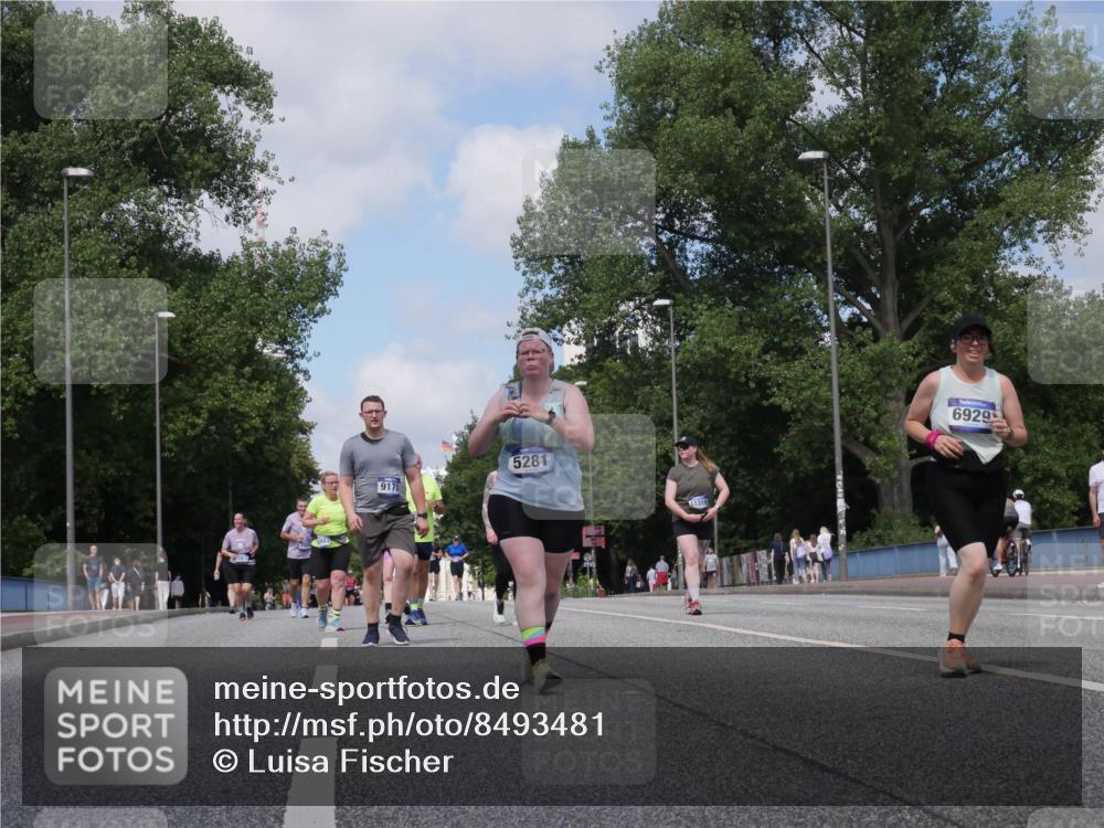 29.06.2025 - hella hamburg halbmarathon Luisa Fischer http://msf.ph/oto/8493481 29.06.2025 11:34:32 Kennedybrücke 9170, 5281, 11319, 6929, 5281, 6929, 7047, 7048, 9599 meine-sportfotos.de