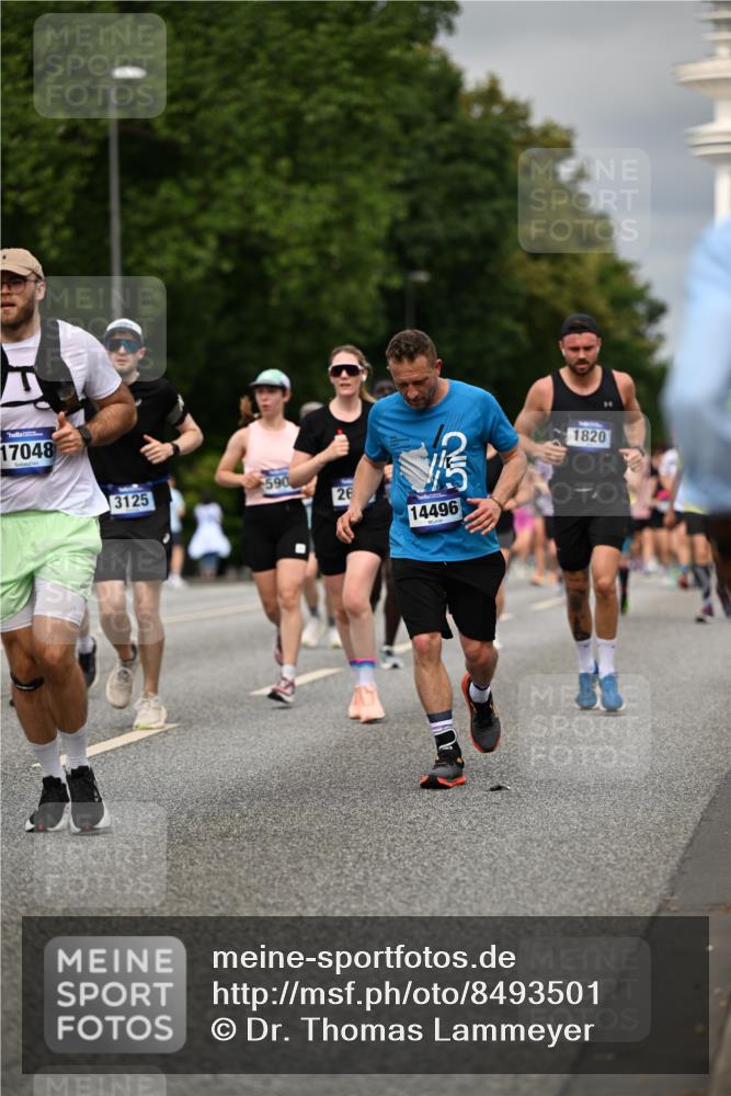 29.06.2025 - hella hamburg halbmarathon Dr. Thomas Lammeyer http://msf.ph/oto/8493501 29.06.2025 10:22:30 Kennedybrücke 1234, 1268, 1477, 1820, 2087, 2305, 2335, 2634, 2821, 3125, 3482, 4123, 4194, 4383, 4738, 5290, 5909, 6332, 7160, 7413, 7445, 7649, 7838, 7882, 7883, 8067, 8341, 9222, 9276, 9586, 9717, 9834, 9844, 10174, 10659, 10908, 10946, 11352 meine-sportfotos.de