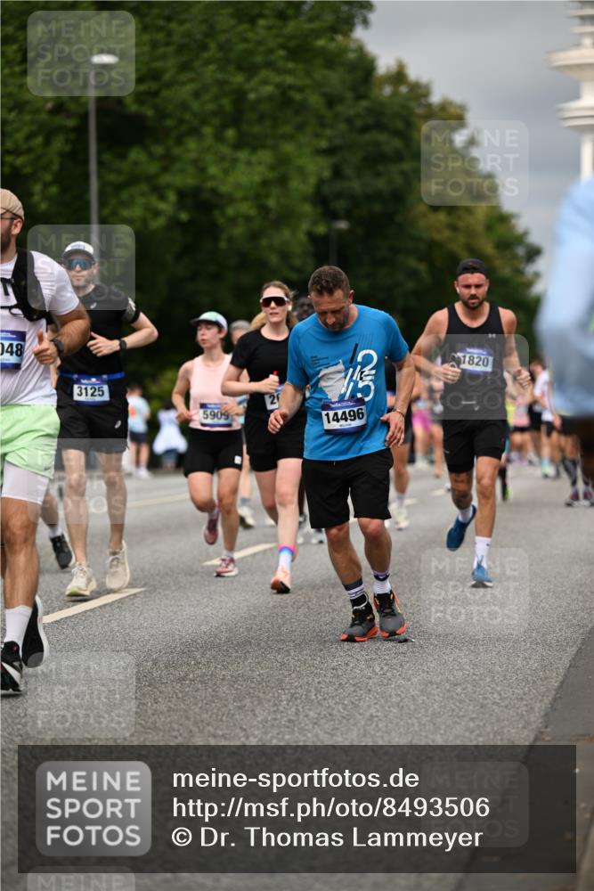 29.06.2025 - hella hamburg halbmarathon Dr. Thomas Lammeyer http://msf.ph/oto/8493506 29.06.2025 10:22:30 Kennedybrücke 1234, 1268, 1477, 1820, 2087, 2305, 2335, 2634, 2821, 3125, 3482, 4123, 4194, 4383, 4738, 5290, 5909, 6332, 7160, 7413, 7445, 7649, 7838, 7882, 7883, 8067, 8341, 9222, 9276, 9586, 9717, 9834, 9844, 10174, 10659, 10908, 10946, 11352 meine-sportfotos.de