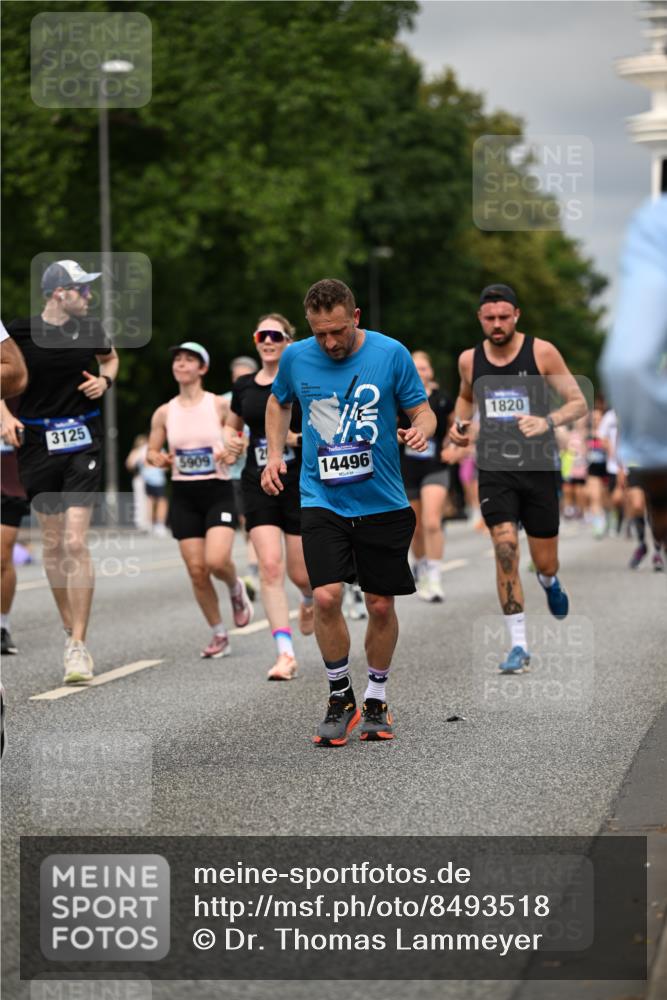 29.06.2025 - hella hamburg halbmarathon Dr. Thomas Lammeyer http://msf.ph/oto/8493518 29.06.2025 10:22:31 Kennedybrücke 1234, 1268, 1477, 1820, 2087, 2335, 2634, 2821, 3125, 3482, 4123, 4383, 4738, 5290, 5909, 6332, 7160, 7413, 7445, 7649, 7838, 7882, 7883, 8067, 8341, 9222, 9276, 9586, 9717, 9834, 9844, 10174, 10659, 10908, 10946, 11352 meine-sportfotos.de
