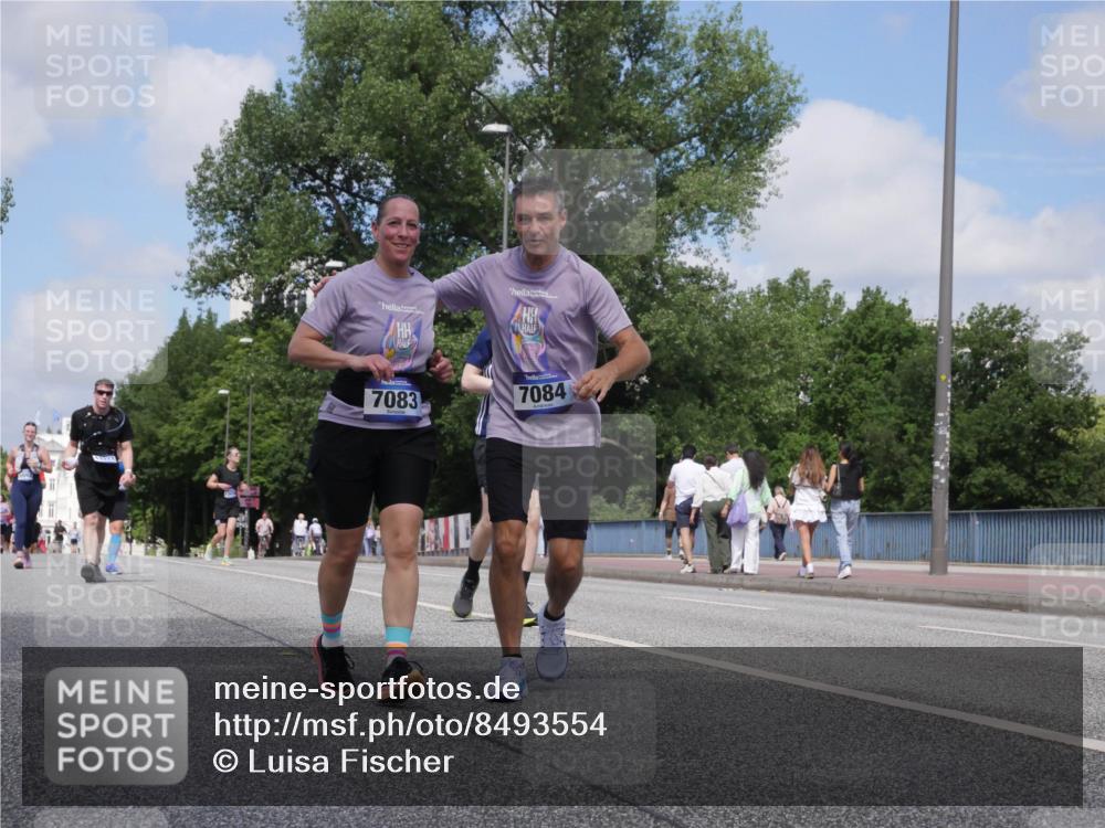 29.06.2025 - hella hamburg halbmarathon Luisa Fischer http://msf.ph/oto/8493554 29.06.2025 11:34:46 Kennedybrücke 7083, 7084, 1737, 2328, 7083, 7084, 9170 meine-sportfotos.de