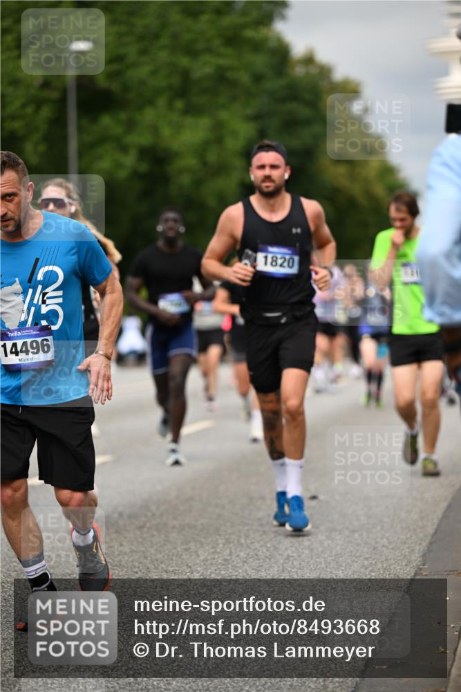 29.06.2025 - hella hamburg halbmarathon Dr. Thomas Lammeyer http://msf.ph/oto/8493668 29.06.2025 10:22:32 Kennedybrücke 1234, 1268, 1477, 1820, 2087, 2335, 2634, 2821, 3125, 3482, 4123, 4383, 4738, 5290, 5909, 6332, 7121, 7160, 7413, 7445, 7649, 7838, 7882, 7883, 8067, 8341, 9222, 9276, 9717, 9834, 9844, 10174, 10659, 10908, 10946, 11352 meine-sportfotos.de