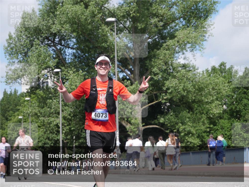 29.06.2025 - hella hamburg halbmarathon Luisa Fischer http://msf.ph/oto/8493684 29.06.2025 11:34:59 Kennedybrücke 13965, 4073, 4073, 7418, 10062 meine-sportfotos.de