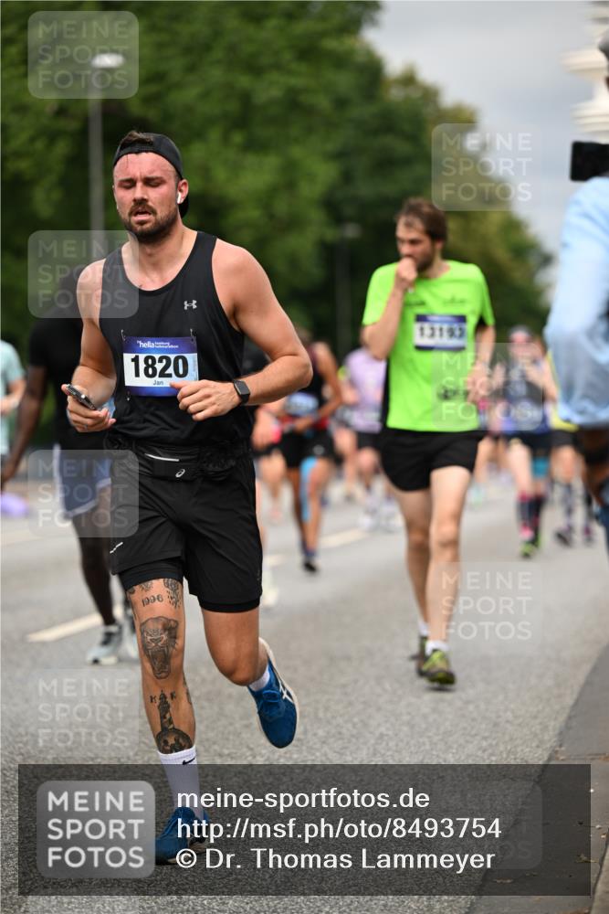 29.06.2025 - hella hamburg halbmarathon Dr. Thomas Lammeyer http://msf.ph/oto/8493754 29.06.2025 10:22:34 Kennedybrücke 1234, 1268, 1477, 1820, 2087, 2335, 2634, 2821, 3125, 3202, 3482, 4123, 4383, 5290, 5909, 6332, 7121, 7160, 7413, 7445, 7649, 7838, 7882, 7883, 8067, 8341, 9222, 9276, 9505, 9717, 9834, 9844, 10174, 10502, 10659, 10856, 10908, 10946, 11020, 11352 meine-sportfotos.de
