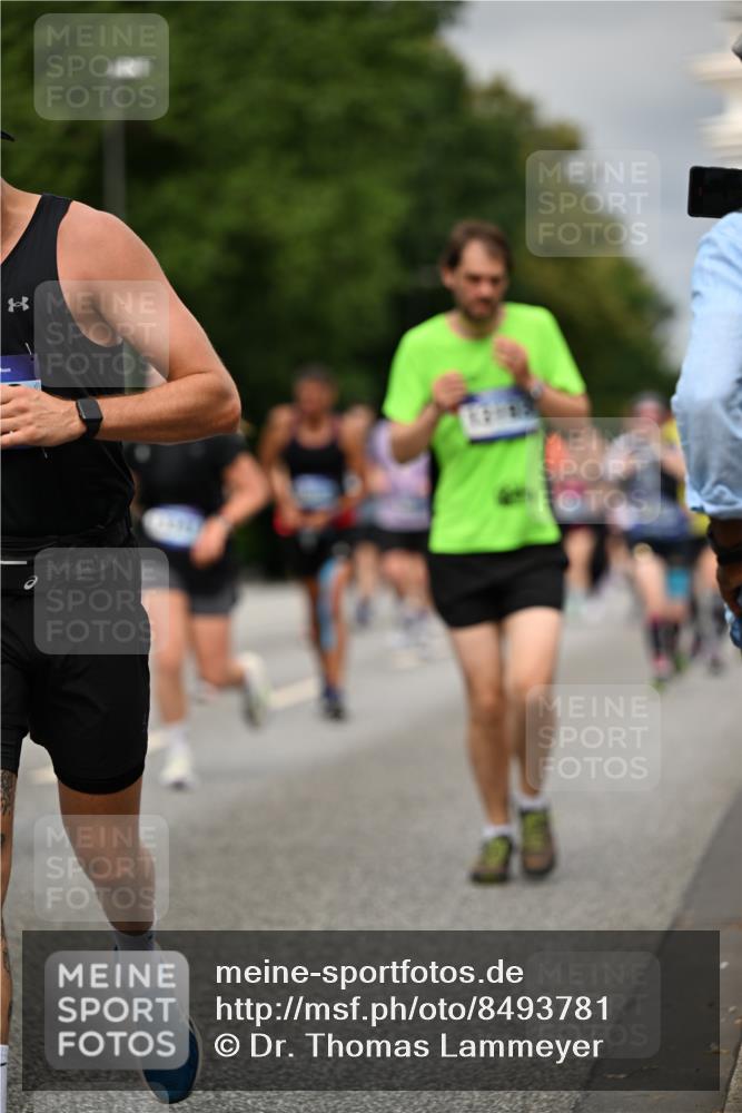 29.06.2025 - hella hamburg halbmarathon Dr. Thomas Lammeyer http://msf.ph/oto/8493781 29.06.2025 10:22:34 Kennedybrücke 1234, 1268, 1477, 1820, 2087, 2335, 2634, 2821, 3125, 3202, 3482, 4123, 4383, 5290, 5909, 6332, 7121, 7160, 7413, 7445, 7649, 7838, 7882, 7883, 8067, 8341, 9222, 9276, 9505, 9717, 9834, 9844, 10174, 10502, 10659, 10856, 10908, 10946, 11020, 11352 meine-sportfotos.de