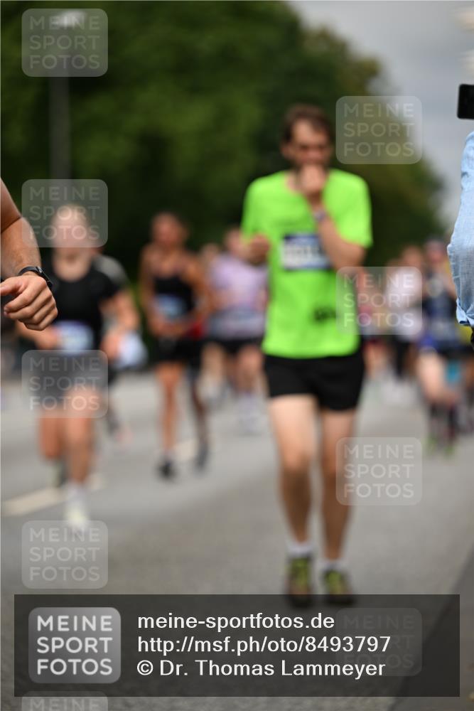 29.06.2025 - hella hamburg halbmarathon Dr. Thomas Lammeyer http://msf.ph/oto/8493797 29.06.2025 10:22:35 Kennedybrücke 1234, 1268, 1477, 1820, 2087, 2335, 2634, 2821, 3125, 3202, 3482, 4123, 4383, 5290, 5733, 5909, 6332, 7121, 7160, 7413, 7445, 7649, 7838, 7882, 7883, 8067, 8341, 8665, 9222, 9276, 9505, 9834, 9844, 10174, 10502, 10659, 10856, 10908, 10946, 11020, 11352 meine-sportfotos.de