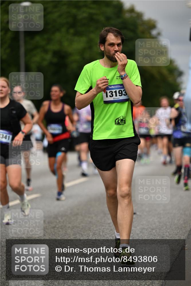 29.06.2025 - hella hamburg halbmarathon Dr. Thomas Lammeyer http://msf.ph/oto/8493806 29.06.2025 10:22:35 Kennedybrücke 1234, 1268, 1477, 1820, 2087, 2335, 2634, 2821, 3125, 3202, 3482, 4123, 4383, 5290, 5733, 5909, 6332, 7121, 7160, 7413, 7445, 7649, 7838, 7882, 7883, 8067, 8341, 8665, 9222, 9276, 9505, 9834, 9844, 10174, 10502, 10659, 10856, 10908, 10946, 11020, 11352 meine-sportfotos.de