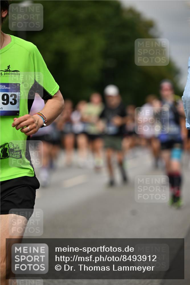 29.06.2025 - hella hamburg halbmarathon Dr. Thomas Lammeyer http://msf.ph/oto/8493912 29.06.2025 10:22:37 Kennedybrücke 1234, 1268, 1820, 2335, 2634, 2821, 3125, 3202, 4123, 4383, 5611, 5733, 5909, 6332, 6413, 7121, 7160, 7413, 7445, 7838, 7883, 8067, 8341, 8665, 9222, 9276, 9505, 9844, 10174, 10467, 10502, 10659, 10856, 10908, 10946, 11020, 11352 meine-sportfotos.de