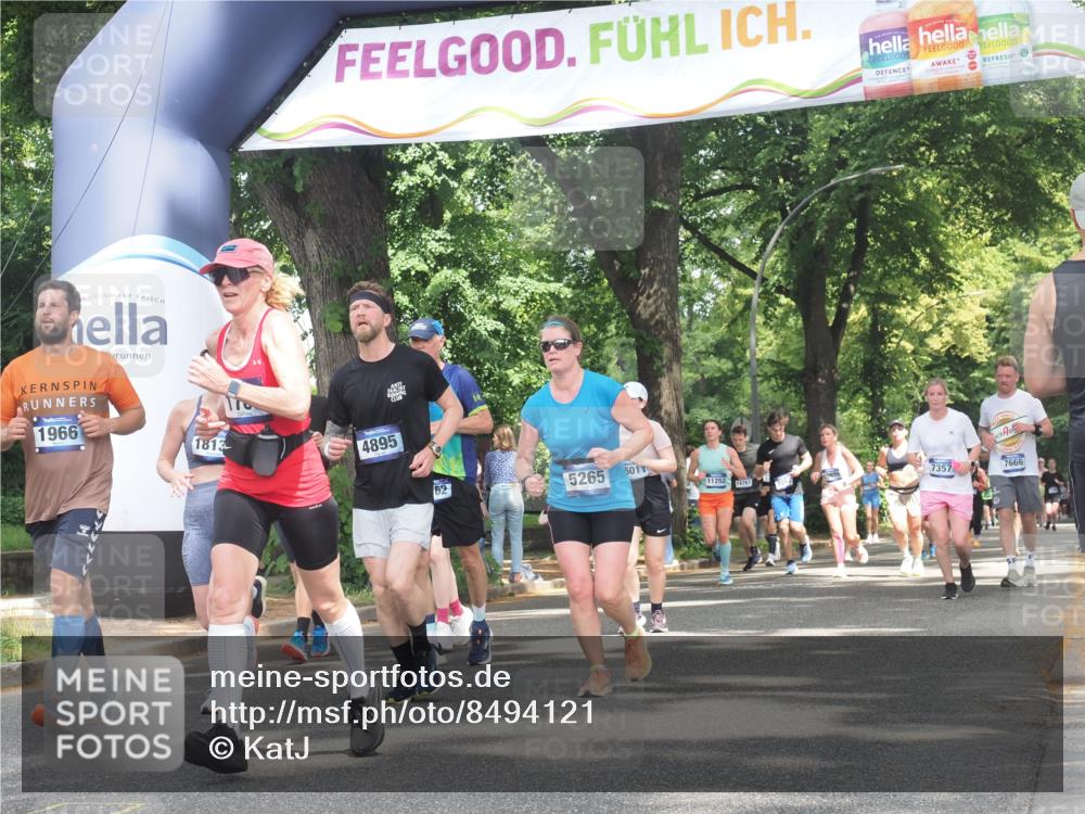 29.06.2025 - hella hamburg halbmarathon KatJ http://msf.ph/oto/8494121 29.06.2025 11:39:26 Zwischen KM18-KM19 1789, 1966, 2162, 3140, 4895, 5265 meine-sportfotos.de
