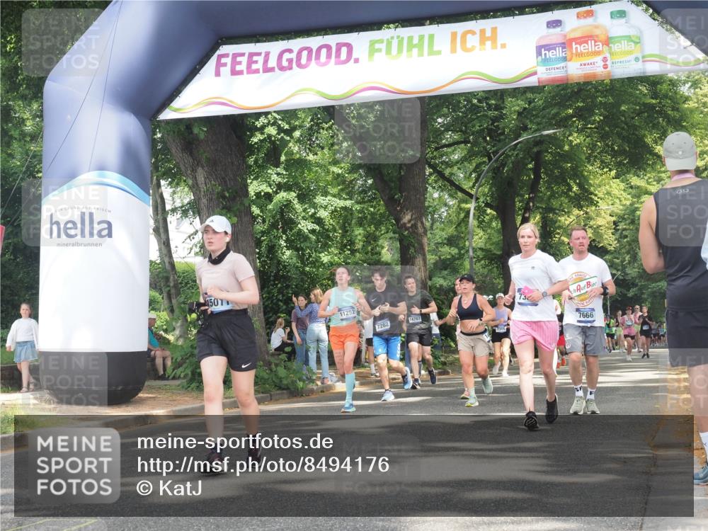 29.06.2025 - hella hamburg halbmarathon KatJ http://msf.ph/oto/8494176 29.06.2025 11:39:28 Zwischen KM18-KM19 1789, 1966, 2162, 3140, 4895, 5265, 5717, 7357, 7666 meine-sportfotos.de