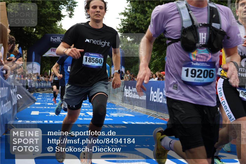 29.06.2025 - hella hamburg halbmarathon Strokosch-Dieckow http://msf.ph/oto/8494184 29.06.2025 10:44:39 Ziel 1468, 1782, 1941, 2365, 2402, 2970, 3305, 3785, 4270, 4991, 5476, 6490, 6495, 7710, 10669, 12711, 14351, 14798, 14816, 15185, 15233, 15862, 16224, 17251, 18107, 18437, 18464, 18539, 18560, 18868, 19206 meine-sportfotos.de