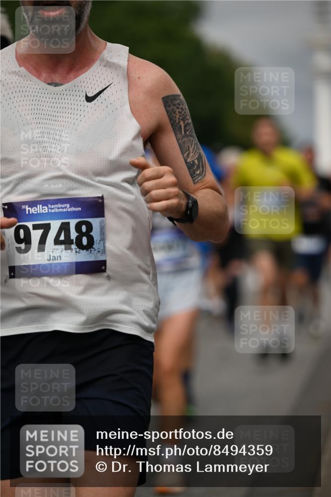 29.06.2025 - hella hamburg halbmarathon Dr. Thomas Lammeyer http://msf.ph/oto/8494359 29.06.2025 10:22:45 Kennedybrücke 1234, 1521, 1820, 2335, 2821, 3125, 3202, 3321, 3591, 3592, 4123, 4383, 5049, 5264, 5266, 5611, 5733, 5909, 5910, 6413, 7121, 7214, 7445, 7454, 8067, 8341, 8665, 8799, 9222, 9276, 9505, 9549, 9658, 10172, 10467, 10502, 10659, 10856, 11020 meine-sportfotos.de
