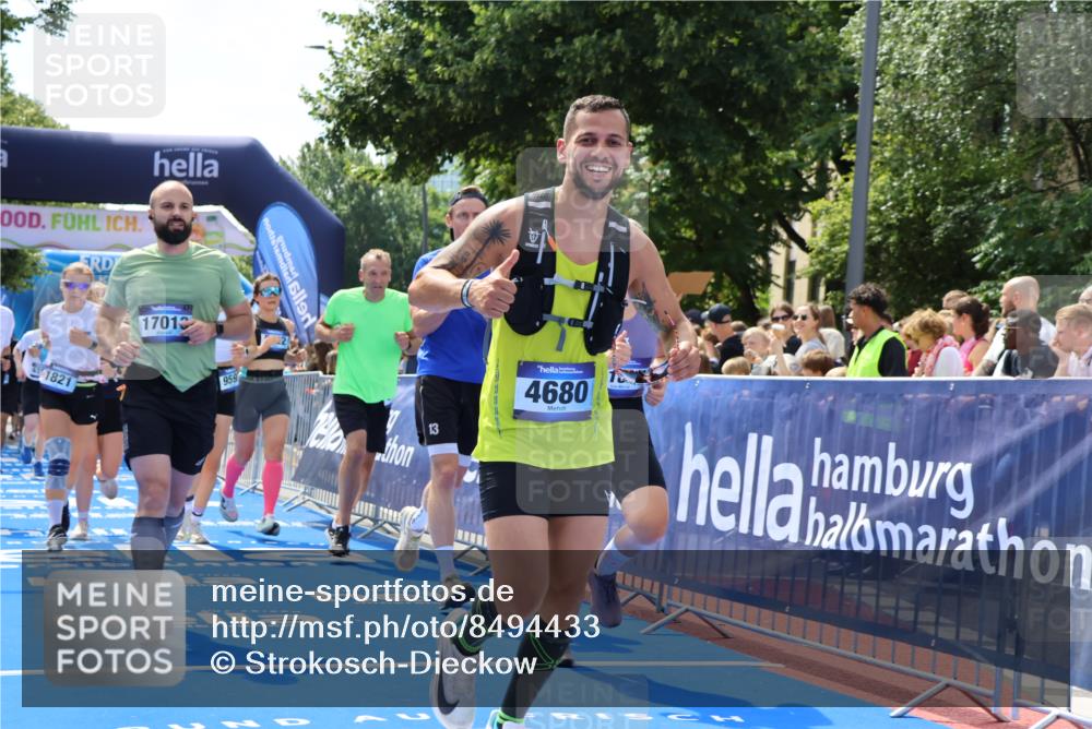 29.06.2025 - hella hamburg halbmarathon Strokosch-Dieckow http://msf.ph/oto/8494433 29.06.2025 11:32:00 Ziel 1821, 2569, 4221, 4680, 5012, 5075, 6312, 6315, 6364, 6642, 7275, 7344, 9122, 9592, 10341, 10432, 11662, 11827, 12074, 12190, 12864, 13485, 13937, 14273, 15071, 16200, 17013, 17953, 18613, 18931 meine-sportfotos.de