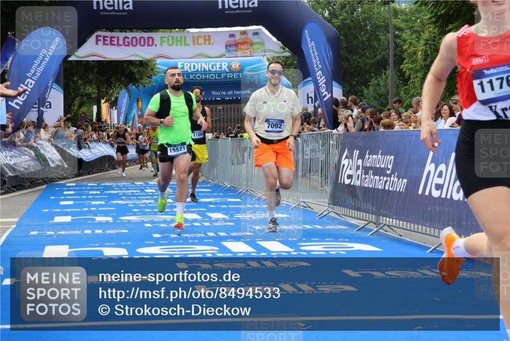 29.06.2025 - hella hamburg halbmarathon Strokosch-Dieckow http://msf.ph/oto/8494533 29.06.2025 10:41:51 Ziel 1169, 1763, 7092, 7363, 8694, 10415, 11765, 14346, 15521, 15935, 16507 meine-sportfotos.de