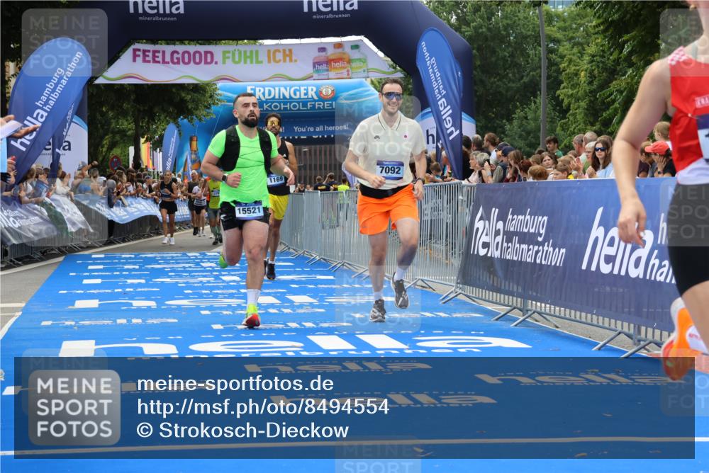 29.06.2025 - hella hamburg halbmarathon Strokosch-Dieckow http://msf.ph/oto/8494554 29.06.2025 10:41:51 Ziel 1169, 1763, 7092, 7363, 8694, 10415, 11765, 14346, 15521, 15935, 16507 meine-sportfotos.de