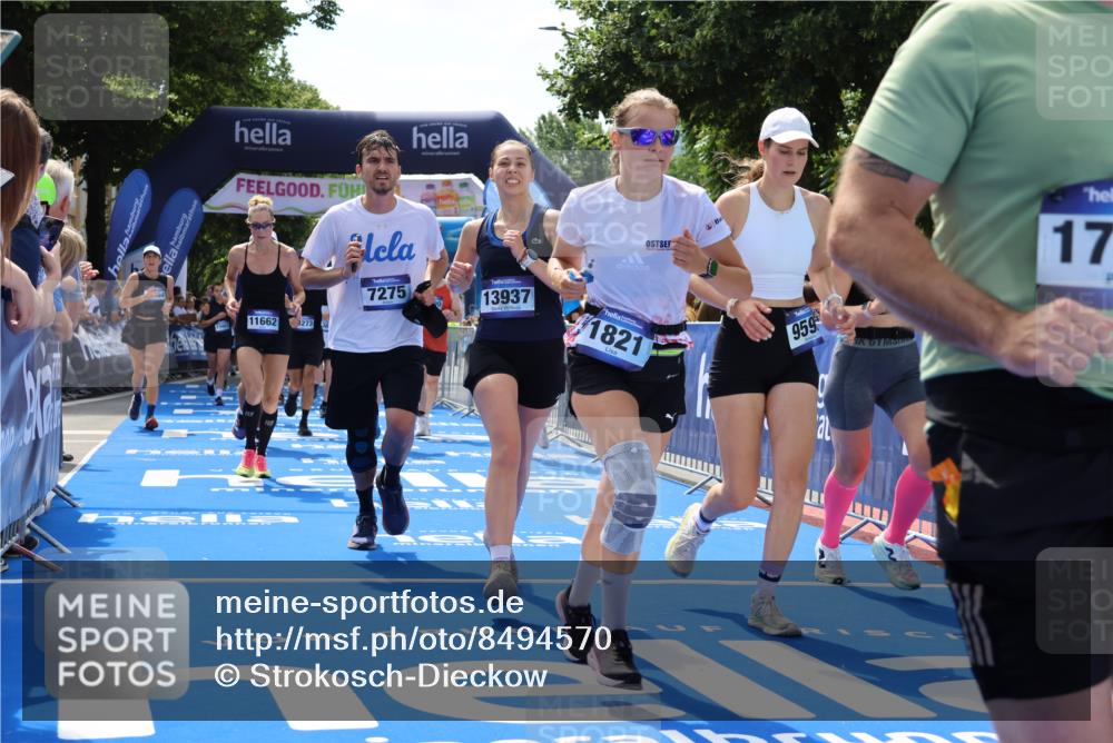 29.06.2025 - hella hamburg halbmarathon Strokosch-Dieckow http://msf.ph/oto/8494570 29.06.2025 11:32:02 Ziel 1821, 4221, 4433, 4680, 4953, 5075, 6312, 6315, 6364, 6642, 7275, 9122, 9592, 10432, 11237, 11662, 11827, 12074, 12190, 12864, 13485, 13937, 14273, 15071, 16200, 17013, 17953, 18433, 18613, 18931 meine-sportfotos.de