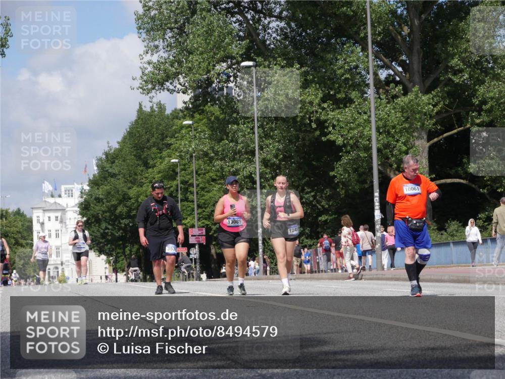 29.06.2025 - hella hamburg halbmarathon Luisa Fischer http://msf.ph/oto/8494579 29.06.2025 11:37:34 Kennedybrücke 13017, 3576, 13085, 1245, 10061, 1567, 5662 meine-sportfotos.de