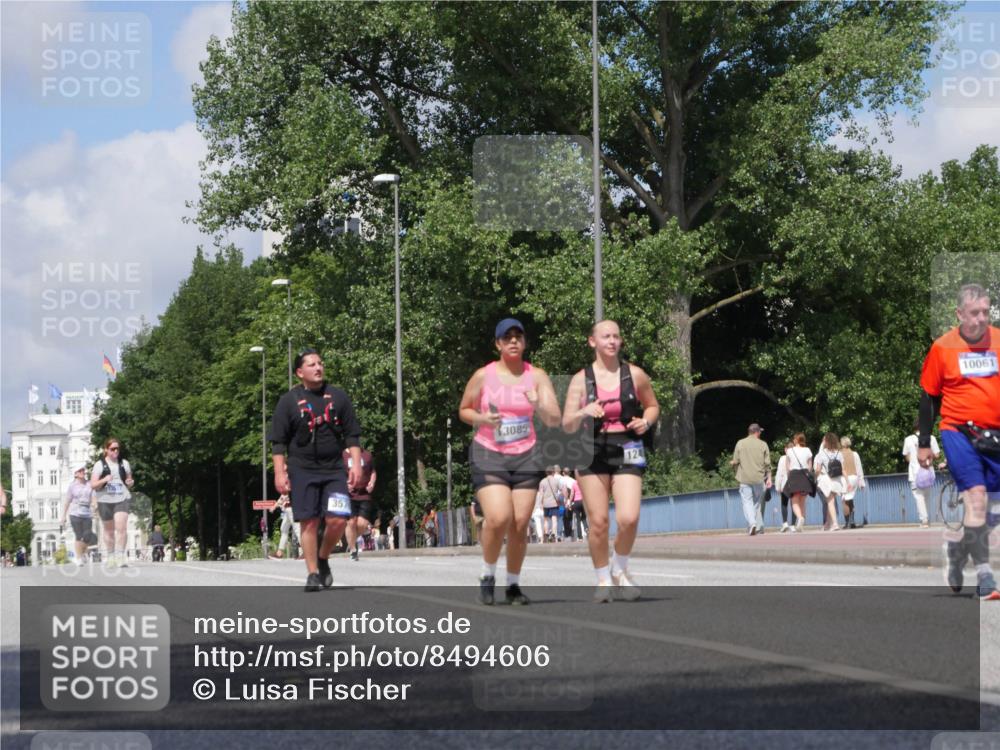 29.06.2025 - hella hamburg halbmarathon Luisa Fischer http://msf.ph/oto/8494606 29.06.2025 11:37:37 Kennedybrücke 357, 13085, 124, 10061, 1567 meine-sportfotos.de