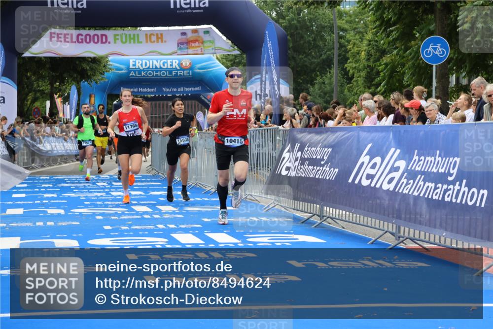 29.06.2025 - hella hamburg halbmarathon Strokosch-Dieckow http://msf.ph/oto/8494624 29.06.2025 10:41:48 Ziel 1169, 1512, 1763, 7092, 10415, 11765, 14346, 15521, 15535, 15935, 16507 meine-sportfotos.de