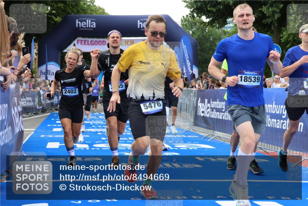 29.06.2025 - hella hamburg halbmarathon Strokosch-Dieckow http://msf.ph/oto/8494669 29.06.2025 10:44:35 Ziel 1468, 1782, 2365, 2402, 3305, 4991, 5476, 6490, 6495, 7322, 7710, 8928, 10669, 12554, 12711, 14351, 14464, 14798, 14816, 15185, 15233, 15862, 16224, 17097, 18107, 18437, 18464, 18539, 18560, 18765, 18868, 19206 meine-sportfotos.de