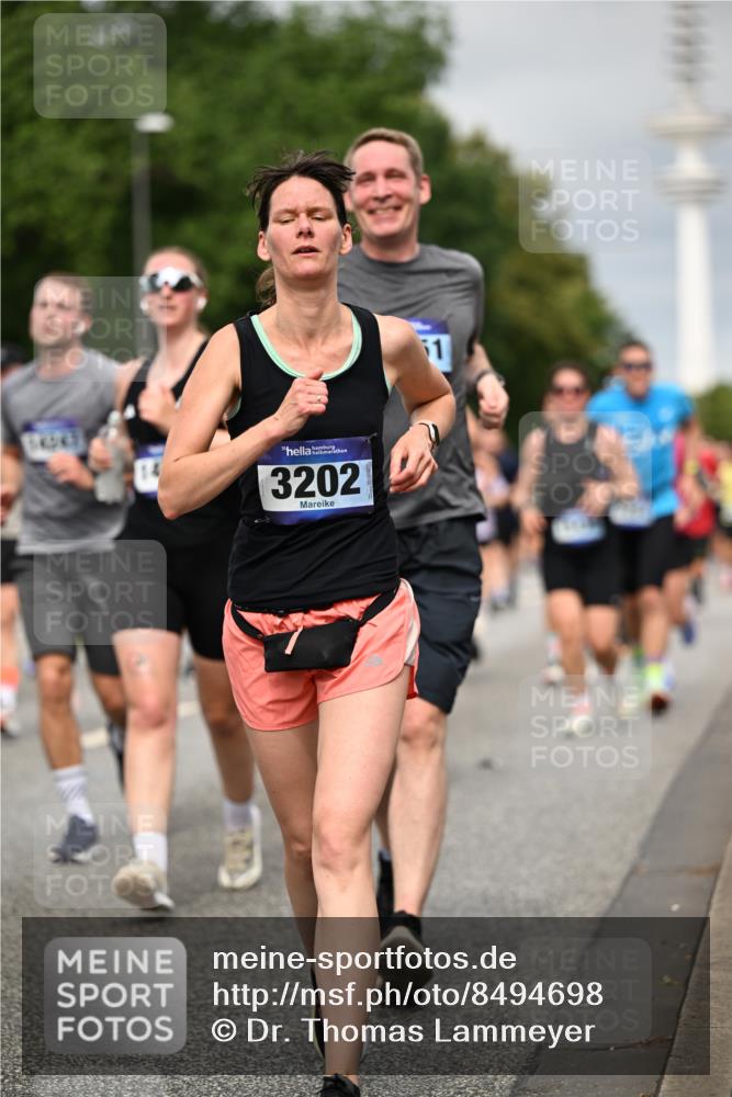 29.06.2025 - hella hamburg halbmarathon Dr. Thomas Lammeyer http://msf.ph/oto/8494698 29.06.2025 10:22:53 Kennedybrücke 1234, 1521, 2096, 2335, 2821, 3202, 3321, 3591, 3592, 4123, 4383, 4718, 4845, 5049, 5264, 5266, 5611, 5733, 5910, 6413, 6477, 6482, 7121, 7214, 7445, 7454, 8067, 8665, 8799, 9222, 9276, 9505, 9549, 9658, 9964, 10172, 10467, 10502, 10687, 10856, 11020 meine-sportfotos.de