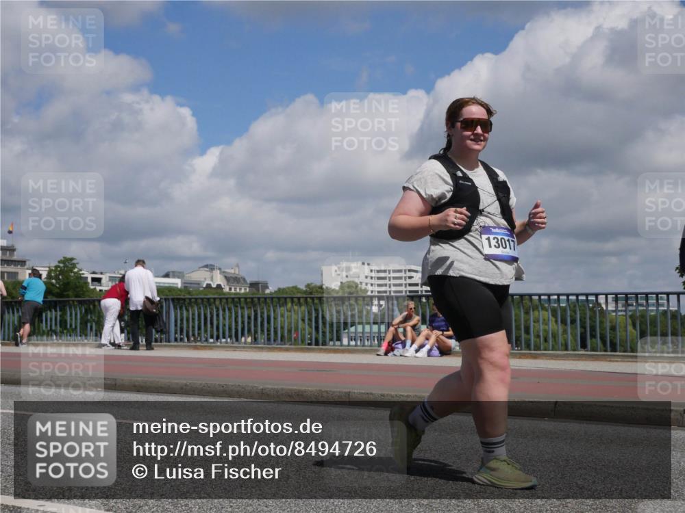 29.06.2025 - hella hamburg halbmarathon Luisa Fischer http://msf.ph/oto/8494726 29.06.2025 11:37:57 Kennedybrücke 13017, 1847, 3891, 8389 meine-sportfotos.de