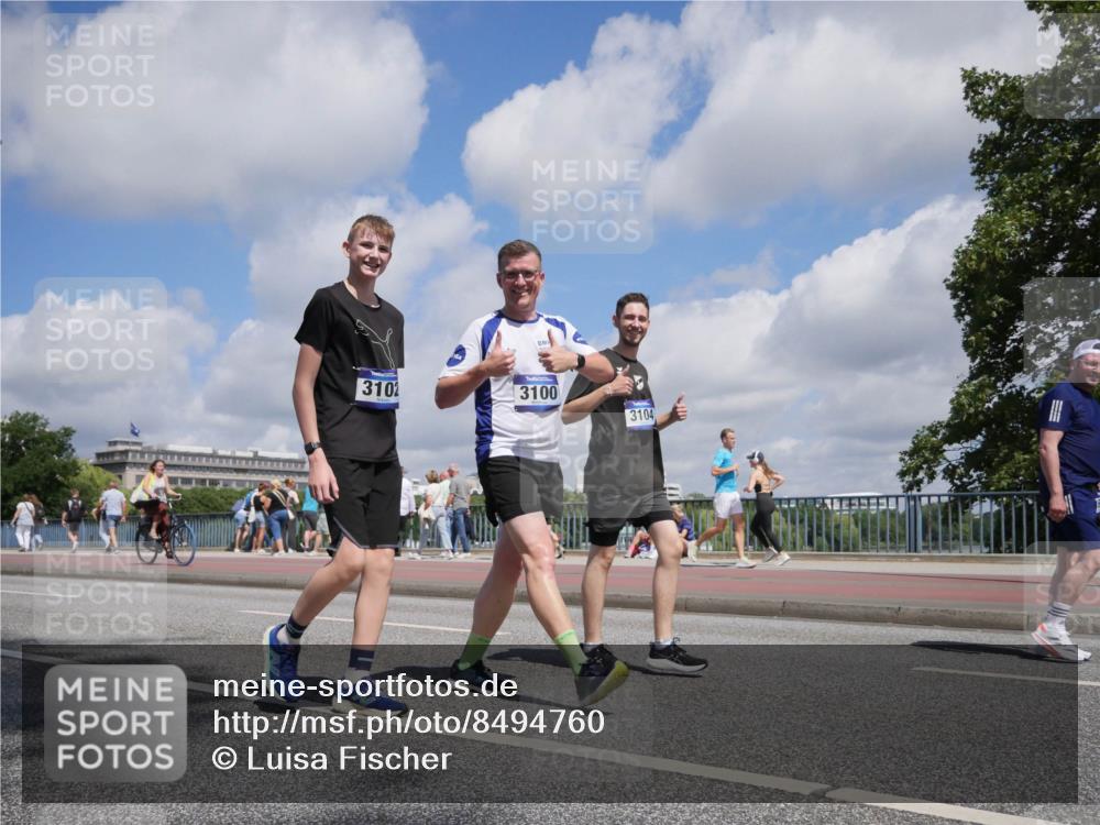 29.06.2025 - hella hamburg halbmarathon Luisa Fischer http://msf.ph/oto/8494760 29.06.2025 11:38:43 Kennedybrücke 3102, 3100, 3104, 3100, 3102, 3104, 5680, 7146, 8494 meine-sportfotos.de