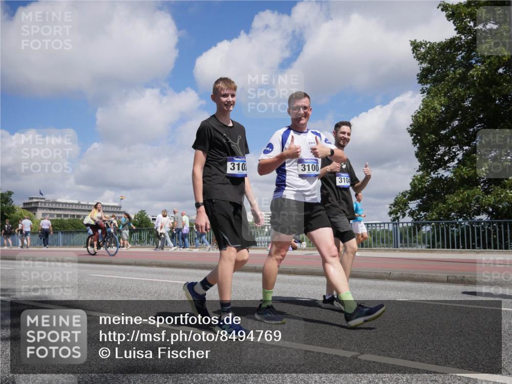 29.06.2025 - hella hamburg halbmarathon Luisa Fischer http://msf.ph/oto/8494769 29.06.2025 11:38:44 Kennedybrücke 310, 3100, 3104, 3100, 3102, 3104, 5680, 7146, 8494 meine-sportfotos.de