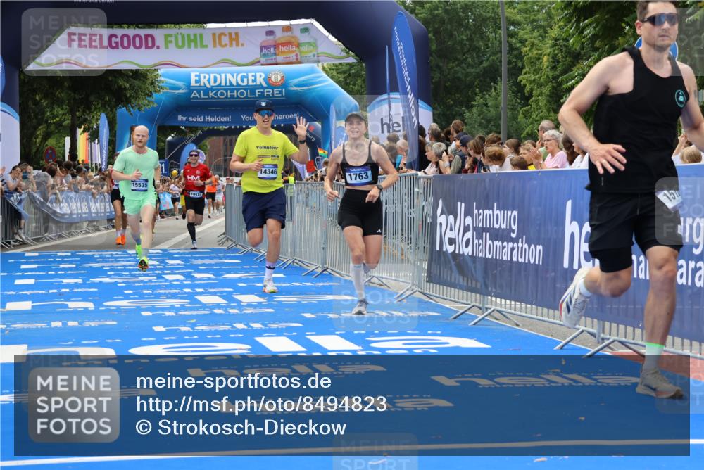 29.06.2025 - hella hamburg halbmarathon Strokosch-Dieckow http://msf.ph/oto/8494823 29.06.2025 10:41:43 Ziel 1512, 1763, 7092, 9640, 10415, 11765, 13714, 14346, 15535, 15935 meine-sportfotos.de