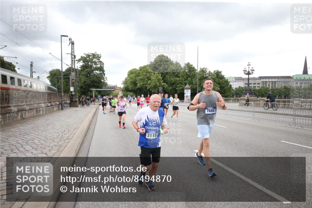 29.06.2025 - hella hamburg halbmarathon Jannik Wohlers http://msf.ph/oto/8494870 29.06.2025 10:55:03 Lombardsbrücke 1616, 1873, 1917, 3115, 3157, 3577, 4628, 5040, 5483, 5487, 7548, 7680, 8626, 9614, 9618, 9857, 9858, 10559, 10885, 11109, 12902, 13098, 13230, 14727, 15152, 15160, 16267, 16385, 16533, 16855, 17019, 17396, 18670, 18972 meine-sportfotos.de