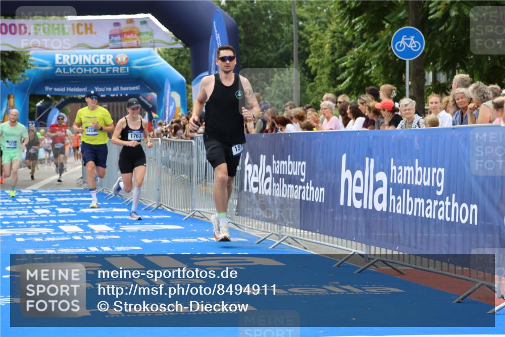 29.06.2025 - hella hamburg halbmarathon Strokosch-Dieckow http://msf.ph/oto/8494911 29.06.2025 10:41:42 Ziel 1512, 1763, 9640, 10415, 11765, 13714, 14346, 15535, 15935 meine-sportfotos.de