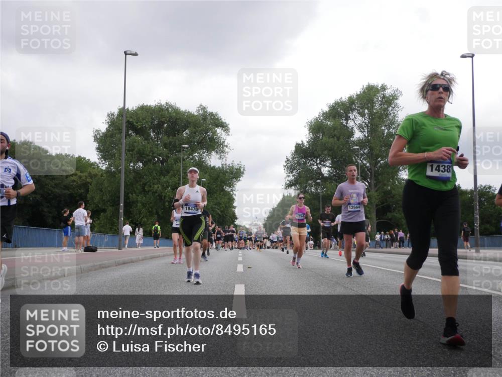 29.06.2025 - hella hamburg halbmarathon Luisa Fischer http://msf.ph/oto/8495165 29.06.2025 10:53:19 Kennedybrücke 18470, 8254, 12664, 1438, 1525, 2160, 2927, 3070, 5997, 6680, 6694, 6989, 7755, 8254, 9261, 10060, 10704 meine-sportfotos.de