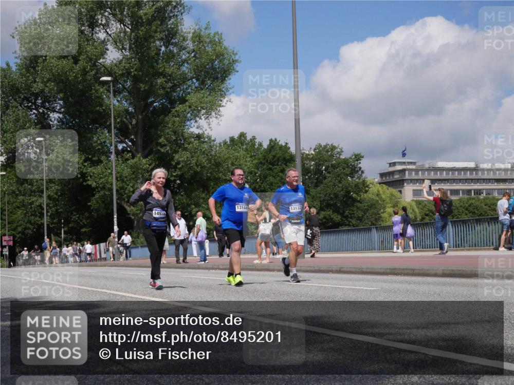 29.06.2025 - hella hamburg halbmarathon Luisa Fischer http://msf.ph/oto/8495201 29.06.2025 11:39:35 Kennedybrücke 13144, 13132, 14978, 1576, 2400, 5444, 10723 meine-sportfotos.de