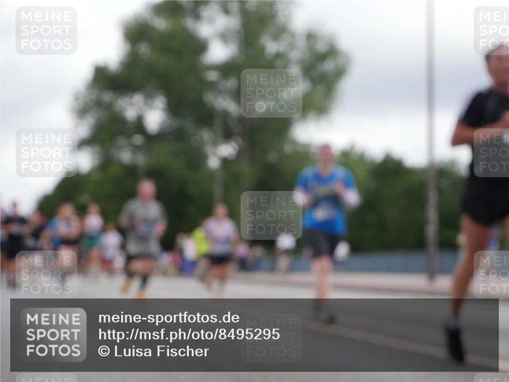 29.06.2025 - hella hamburg halbmarathon Luisa Fischer http://msf.ph/oto/8495295 29.06.2025 10:53:26 Kennedybrücke 2160, 3680, 3701, 3710, 4168, 7721, 7722, 7755, 9940, 10060 meine-sportfotos.de