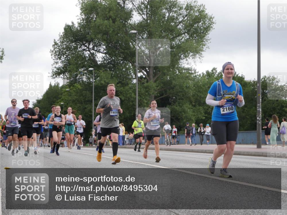 29.06.2025 - hella hamburg halbmarathon Luisa Fischer http://msf.ph/oto/8495304 29.06.2025 10:53:26 Kennedybrücke 17608, 9946, 15582, 11426, 14144, 19058, 2160, 16635, 2160, 3680, 3701, 3710, 4168, 7721, 7722, 7755, 9940, 10060 meine-sportfotos.de
