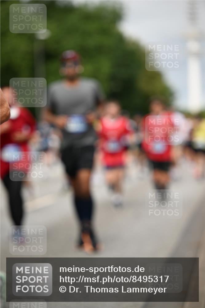 29.06.2025 - hella hamburg halbmarathon Dr. Thomas Lammeyer http://msf.ph/oto/8495317 29.06.2025 10:22:58 Kennedybrücke 1349, 1521, 2096, 2781, 3026, 3202, 3321, 3591, 3592, 4123, 4383, 4718, 4845, 5049, 5264, 5266, 5323, 5611, 5733, 5910, 6194, 6413, 6477, 6482, 7121, 7214, 7445, 7454, 8067, 8665, 8799, 9276, 9505, 9549, 9658, 9756, 9757, 9964, 10037, 10172, 10467, 10502, 10687, 10816, 10856, 11020 meine-sportfotos.de