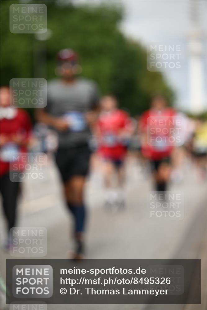 29.06.2025 - hella hamburg halbmarathon Dr. Thomas Lammeyer http://msf.ph/oto/8495326 29.06.2025 10:22:59 Kennedybrücke 1349, 1521, 2096, 2781, 3026, 3202, 3321, 3591, 3592, 4383, 4718, 4845, 5049, 5264, 5266, 5323, 5611, 5733, 5910, 6194, 6413, 6477, 6482, 7051, 7121, 7214, 7454, 8665, 8799, 9276, 9505, 9549, 9658, 9756, 9757, 9964, 10037, 10172, 10467, 10502, 10687, 10816, 10856, 11020 meine-sportfotos.de