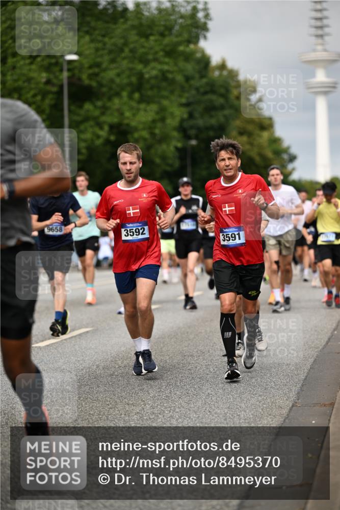 29.06.2025 - hella hamburg halbmarathon Dr. Thomas Lammeyer http://msf.ph/oto/8495370 29.06.2025 10:23:00 Kennedybrücke 1349, 1521, 2096, 2311, 2781, 3026, 3202, 3321, 3591, 3592, 4383, 4718, 4845, 5049, 5264, 5266, 5323, 5611, 5733, 5910, 6194, 6413, 6477, 6482, 7051, 7121, 7214, 7454, 8665, 8799, 9276, 9505, 9549, 9652, 9658, 9756, 9757, 9964, 10037, 10172, 10467, 10502, 10687, 10816, 10856, 11020 meine-sportfotos.de