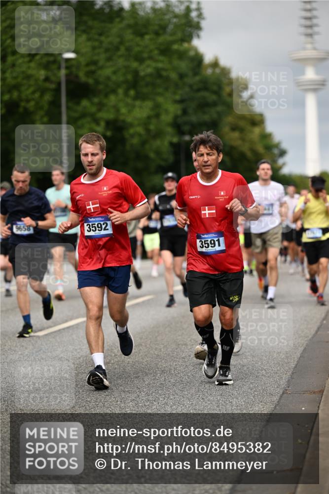 29.06.2025 - hella hamburg halbmarathon Dr. Thomas Lammeyer http://msf.ph/oto/8495382 29.06.2025 10:23:00 Kennedybrücke 1349, 1521, 2096, 2311, 2781, 3026, 3202, 3321, 3591, 3592, 4383, 4718, 4845, 5049, 5264, 5266, 5323, 5611, 5733, 5910, 6194, 6413, 6477, 6482, 7051, 7121, 7214, 7454, 8665, 8799, 9276, 9505, 9549, 9652, 9658, 9756, 9757, 9964, 10037, 10172, 10467, 10502, 10687, 10816, 10856, 11020 meine-sportfotos.de