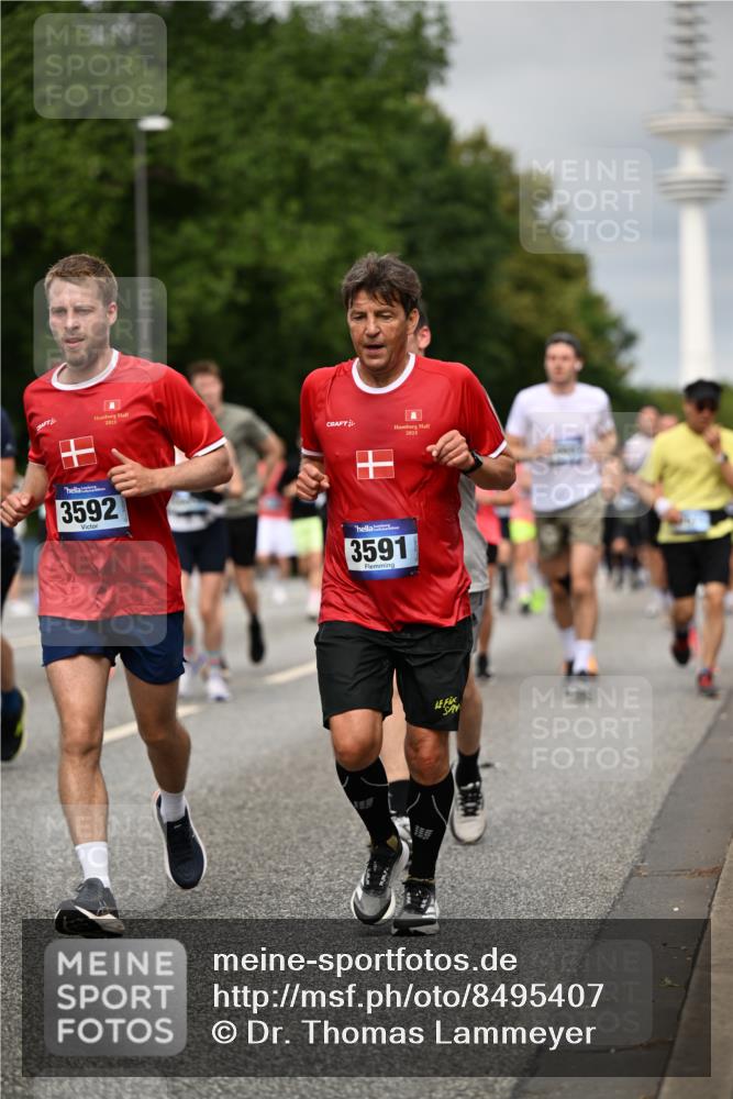 29.06.2025 - hella hamburg halbmarathon Dr. Thomas Lammeyer http://msf.ph/oto/8495407 29.06.2025 10:23:01 Kennedybrücke 1349, 1521, 2096, 2311, 2781, 3026, 3202, 3321, 3591, 3592, 4718, 4845, 5049, 5264, 5266, 5323, 5611, 5733, 5910, 6194, 6413, 6477, 6482, 7051, 7121, 7214, 7454, 7566, 7844, 8665, 8799, 9505, 9549, 9652, 9658, 9756, 9757, 9964, 10037, 10172, 10467, 10502, 10687, 10816, 10856, 11020 meine-sportfotos.de