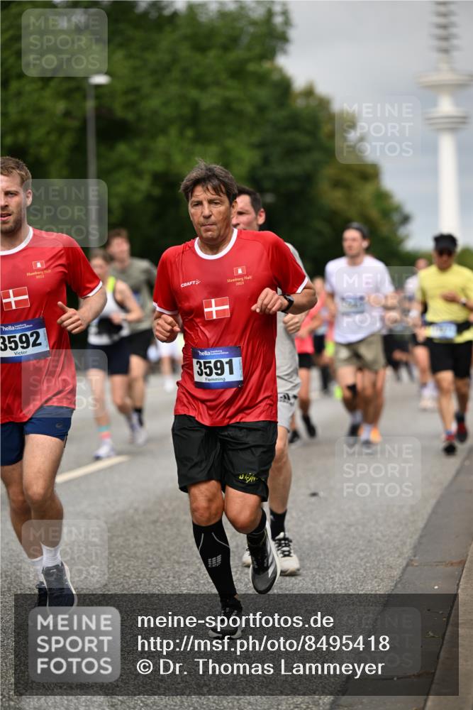 29.06.2025 - hella hamburg halbmarathon Dr. Thomas Lammeyer http://msf.ph/oto/8495418 29.06.2025 10:23:01 Kennedybrücke 1349, 1521, 2096, 2311, 2781, 3026, 3202, 3321, 3591, 3592, 4718, 4845, 5049, 5264, 5266, 5323, 5611, 5733, 5910, 6194, 6413, 6477, 6482, 7051, 7121, 7214, 7454, 7566, 7844, 8665, 8799, 9505, 9549, 9652, 9658, 9756, 9757, 9964, 10037, 10172, 10467, 10502, 10687, 10816, 10856, 11020 meine-sportfotos.de