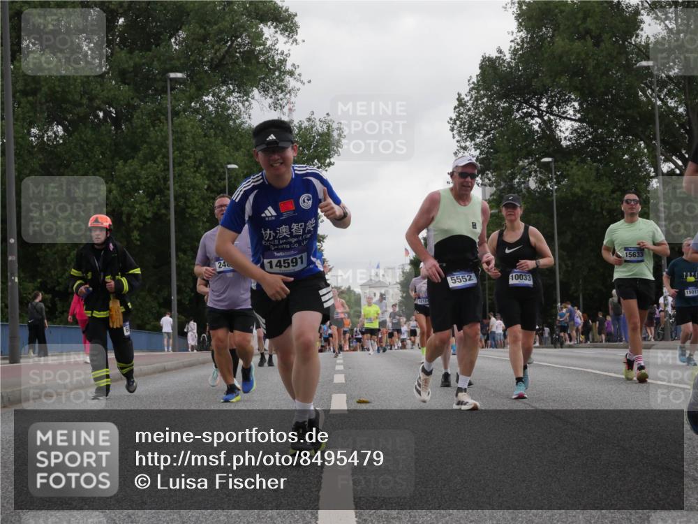 29.06.2025 - hella hamburg halbmarathon Luisa Fischer http://msf.ph/oto/8495479 29.06.2025 10:53:39 Kennedybrücke 24, 14591, 1212, 5552, 10033, 15633, 2025, 1501, 1259, 1625, 3680, 4870, 5119, 5552, 6015, 7721, 7722, 8299, 10033 meine-sportfotos.de
