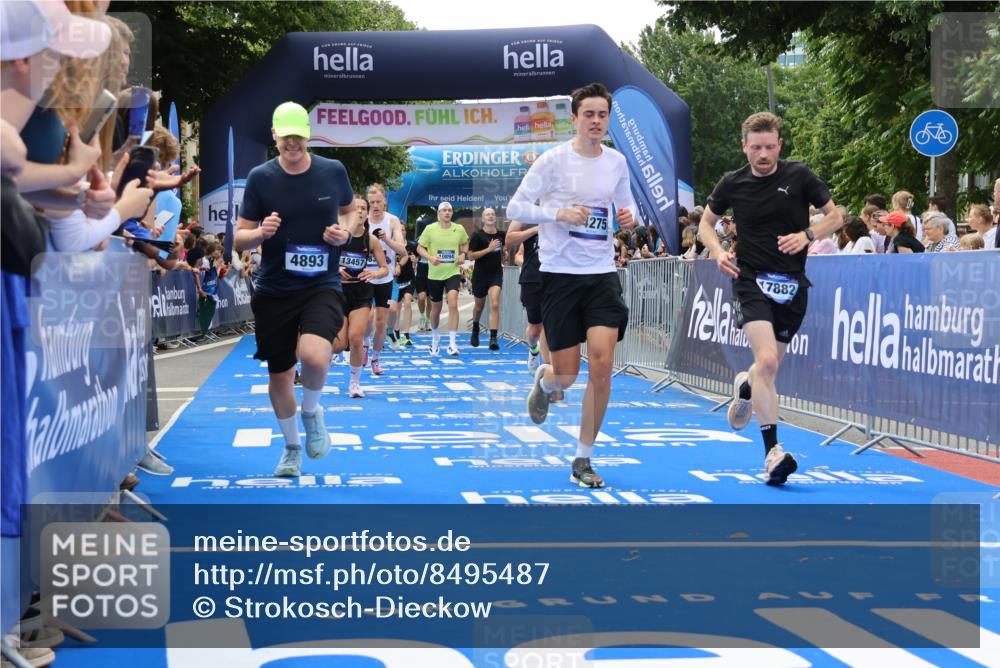 29.06.2025 - hella hamburg halbmarathon Strokosch-Dieckow http://msf.ph/oto/8495487 29.06.2025 10:41:29 Ziel 2579, 2797, 3204, 4893, 5987, 7774, 7796, 8358, 9885, 10783, 10894, 12588, 13457, 13714, 14275, 14555, 16084, 17159, 17882, 18412, 18442, 18491, 18509, 18573 meine-sportfotos.de